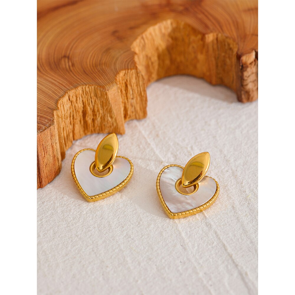 Delicare Earrings